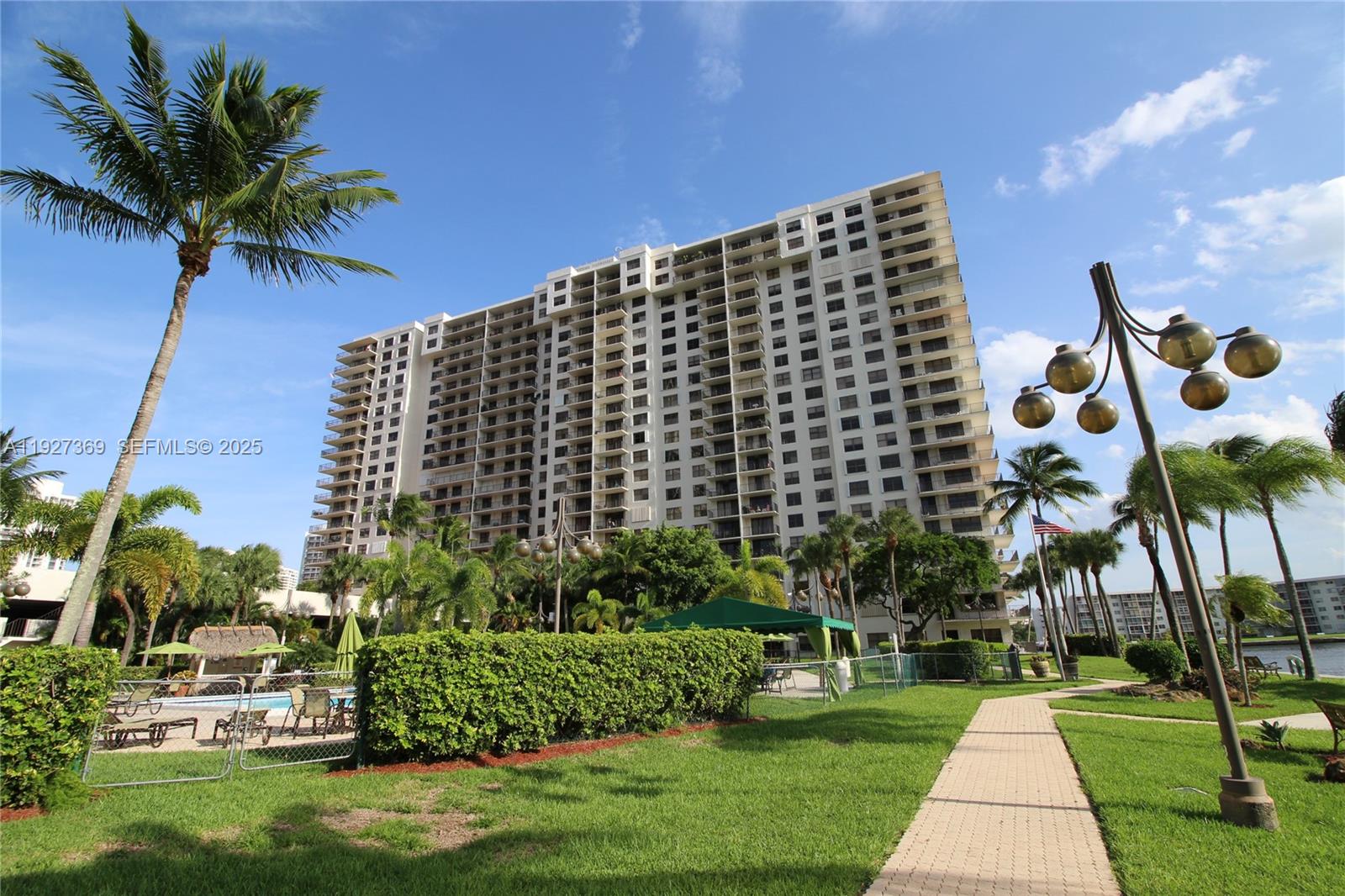 THE CLIPPER AT BISC COVE - Residential Lease