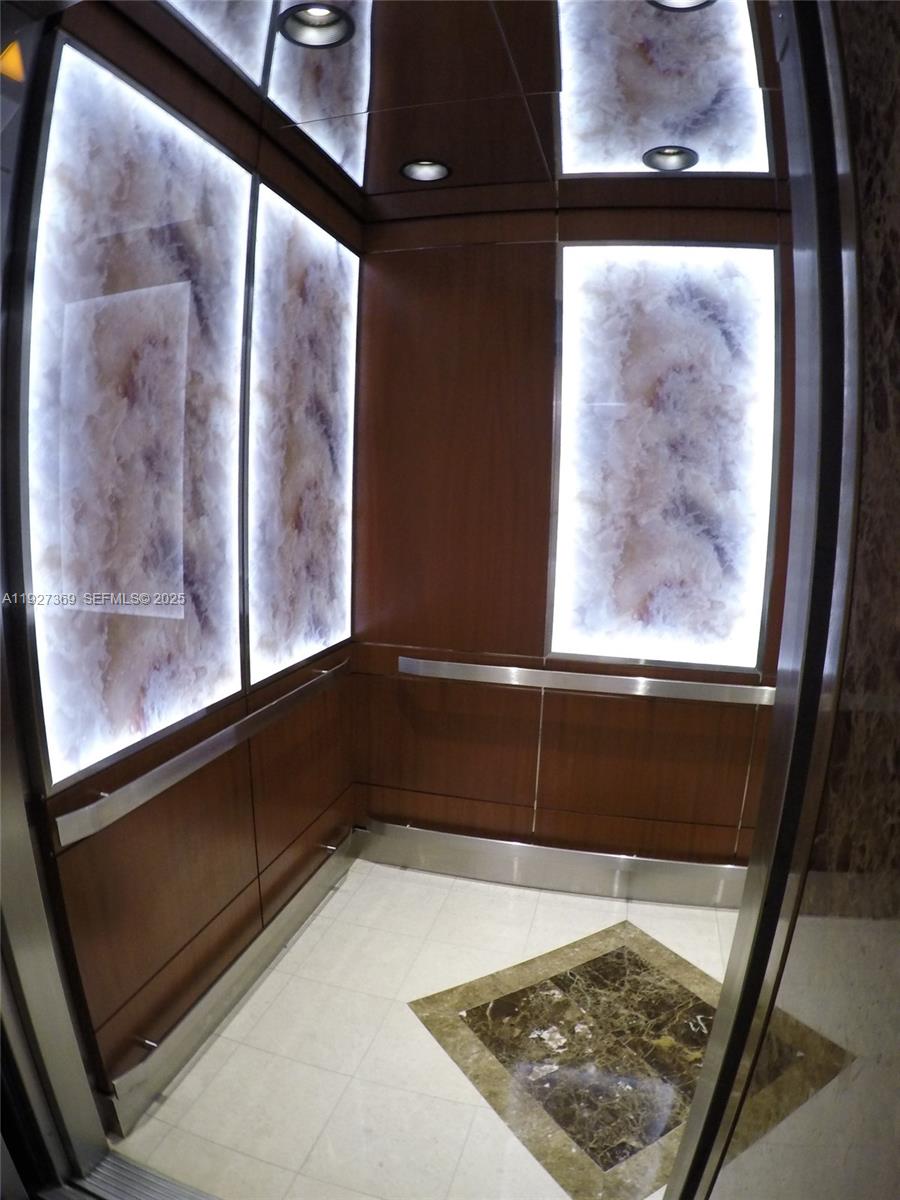 THE CLIPPER AT BISC COVE - Residential Lease