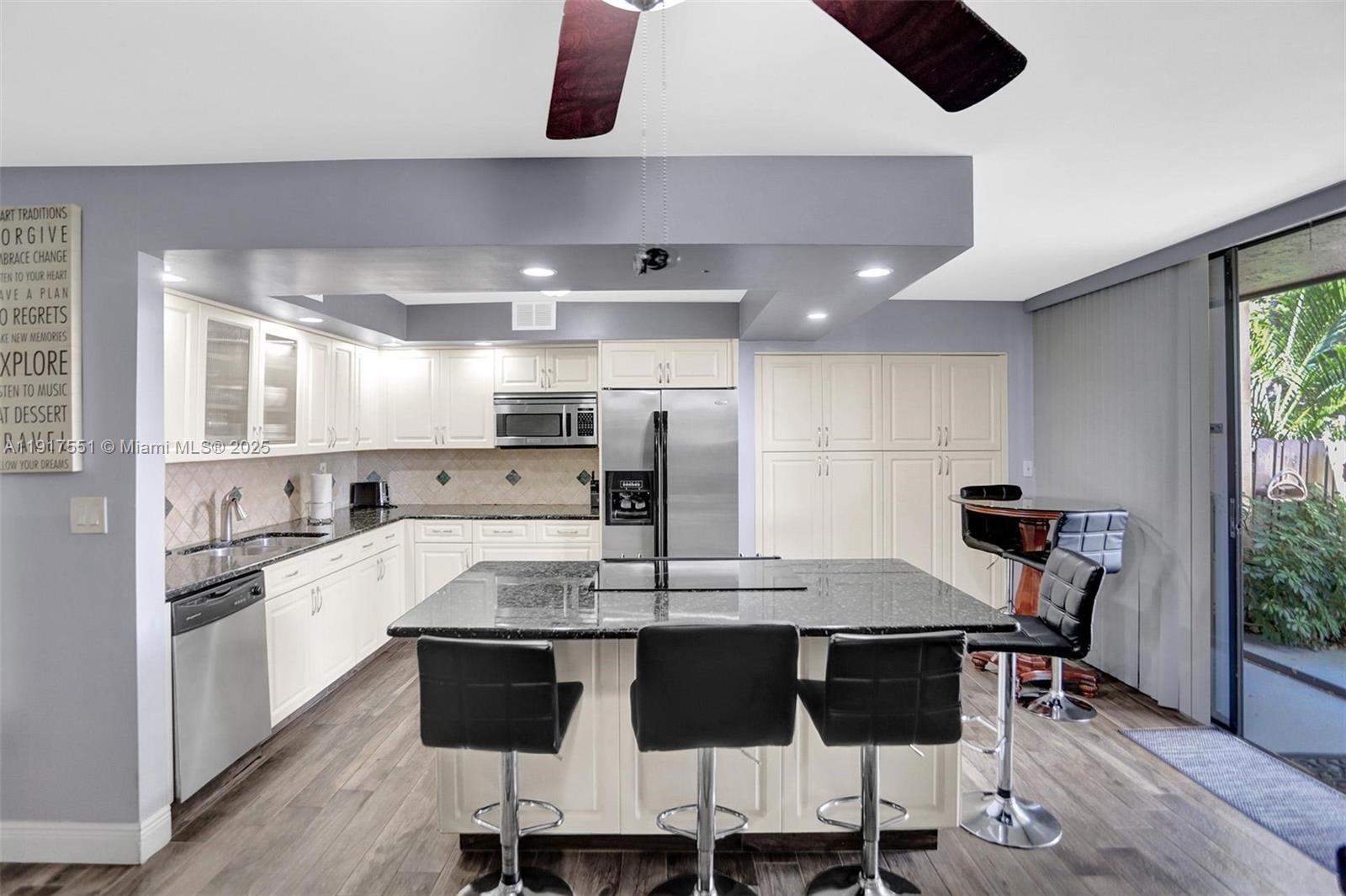 TOWNHOUSES OF THE CALIF C - Residential