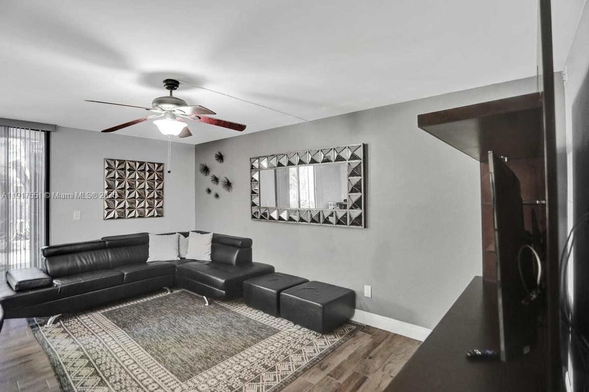 TOWNHOUSES OF THE CALIF C - Residential