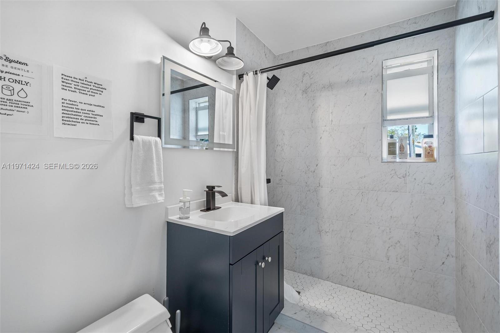 BISCAYNE SHORES CORR PLAT - Residential Income