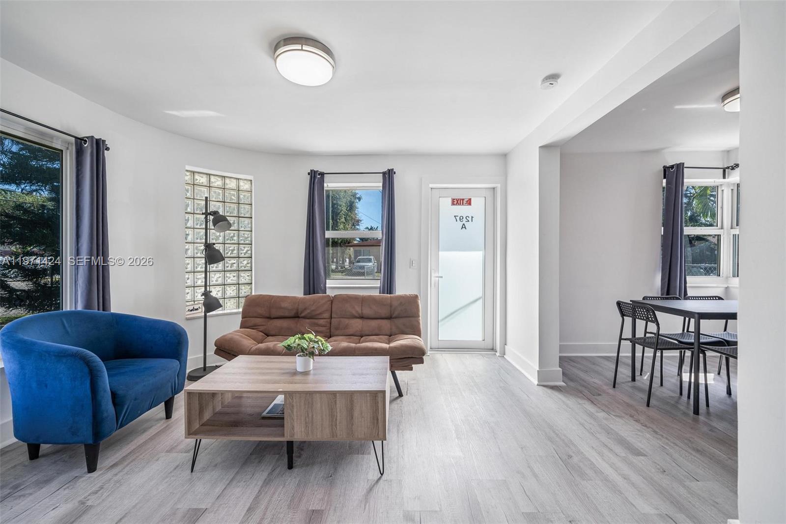 BISCAYNE SHORES CORR PLAT - Residential Income