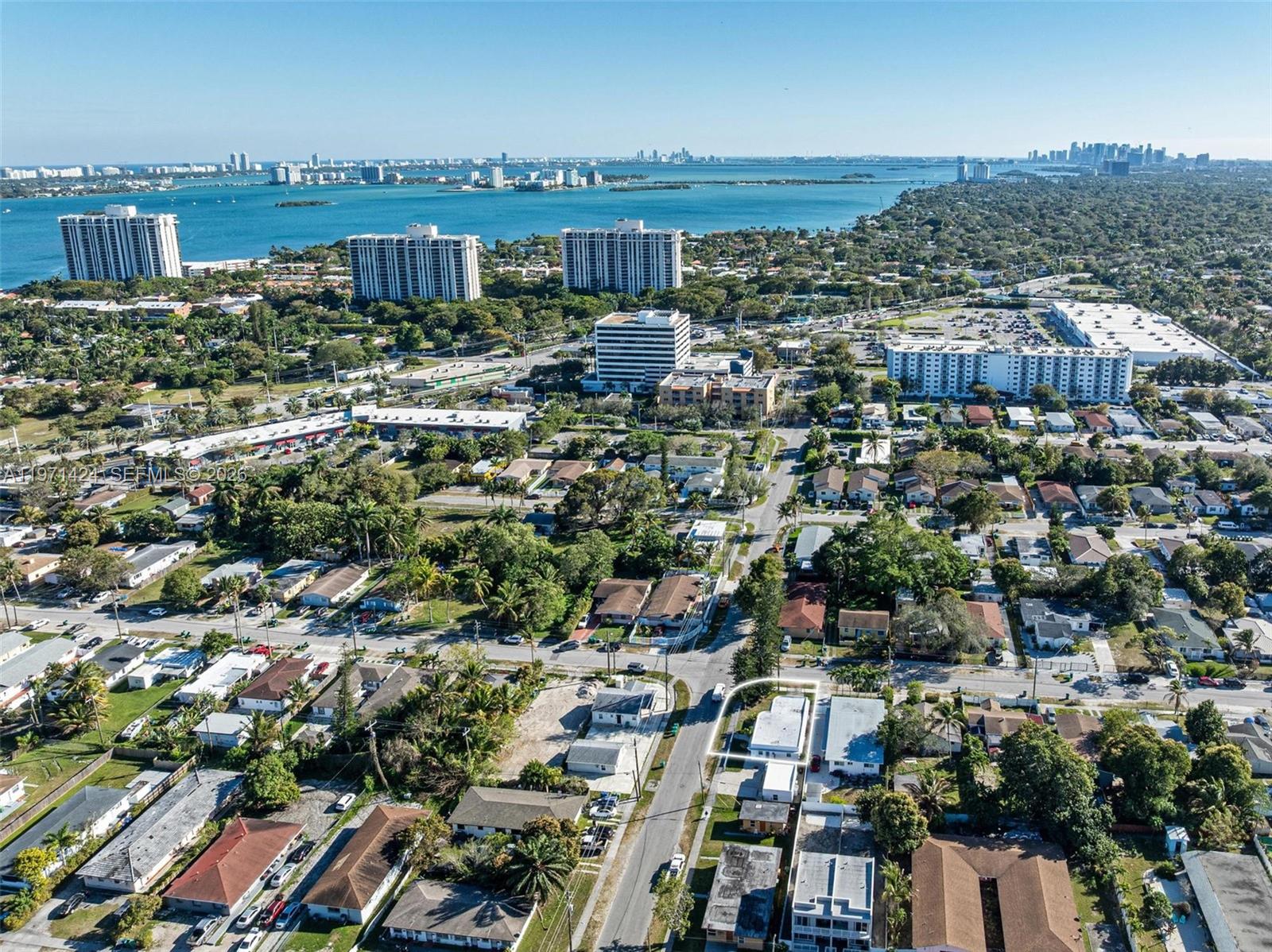 BISCAYNE SHORES CORR PLAT - Residential Income