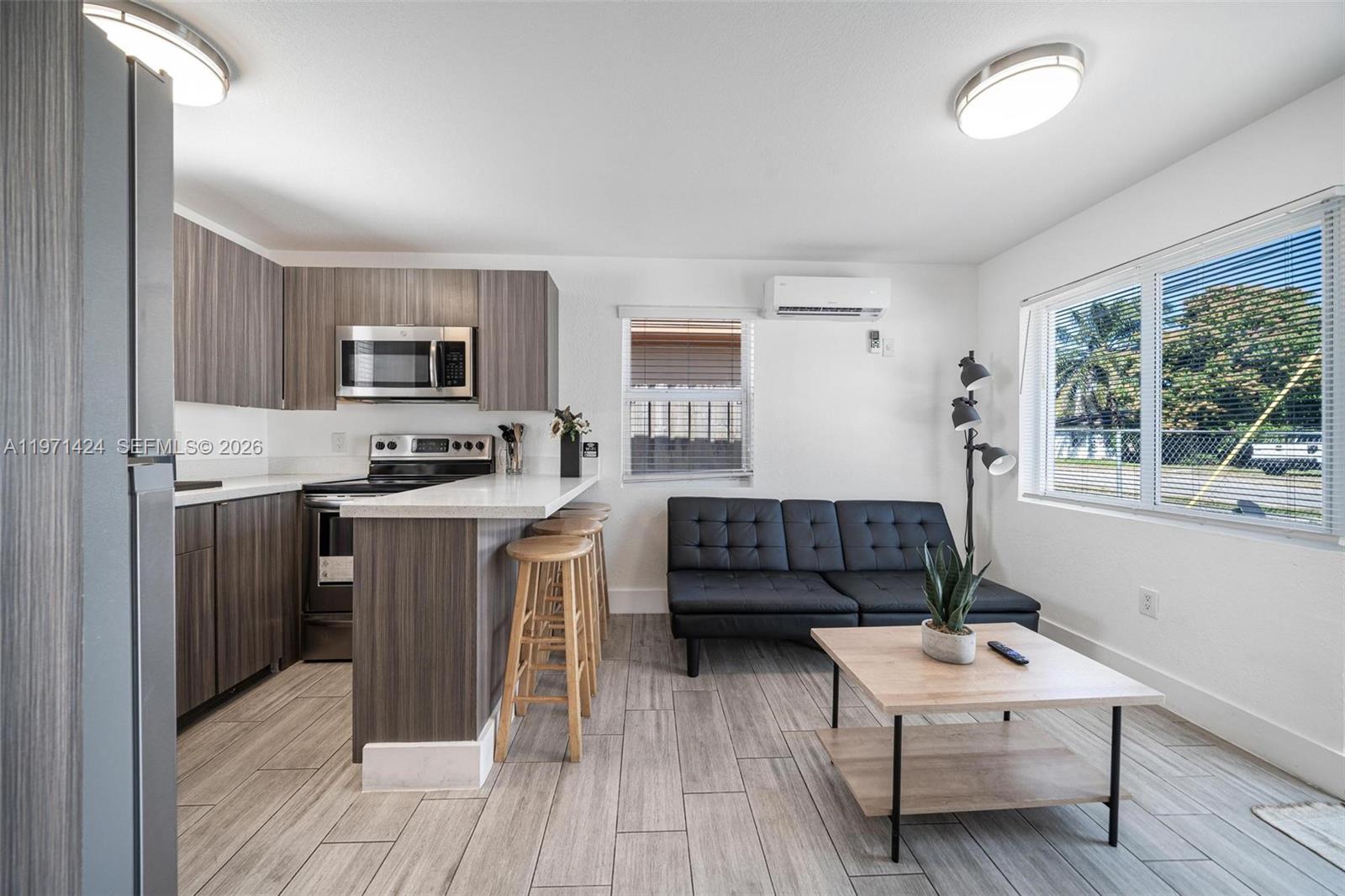 BISCAYNE SHORES CORR PLAT - Residential Income