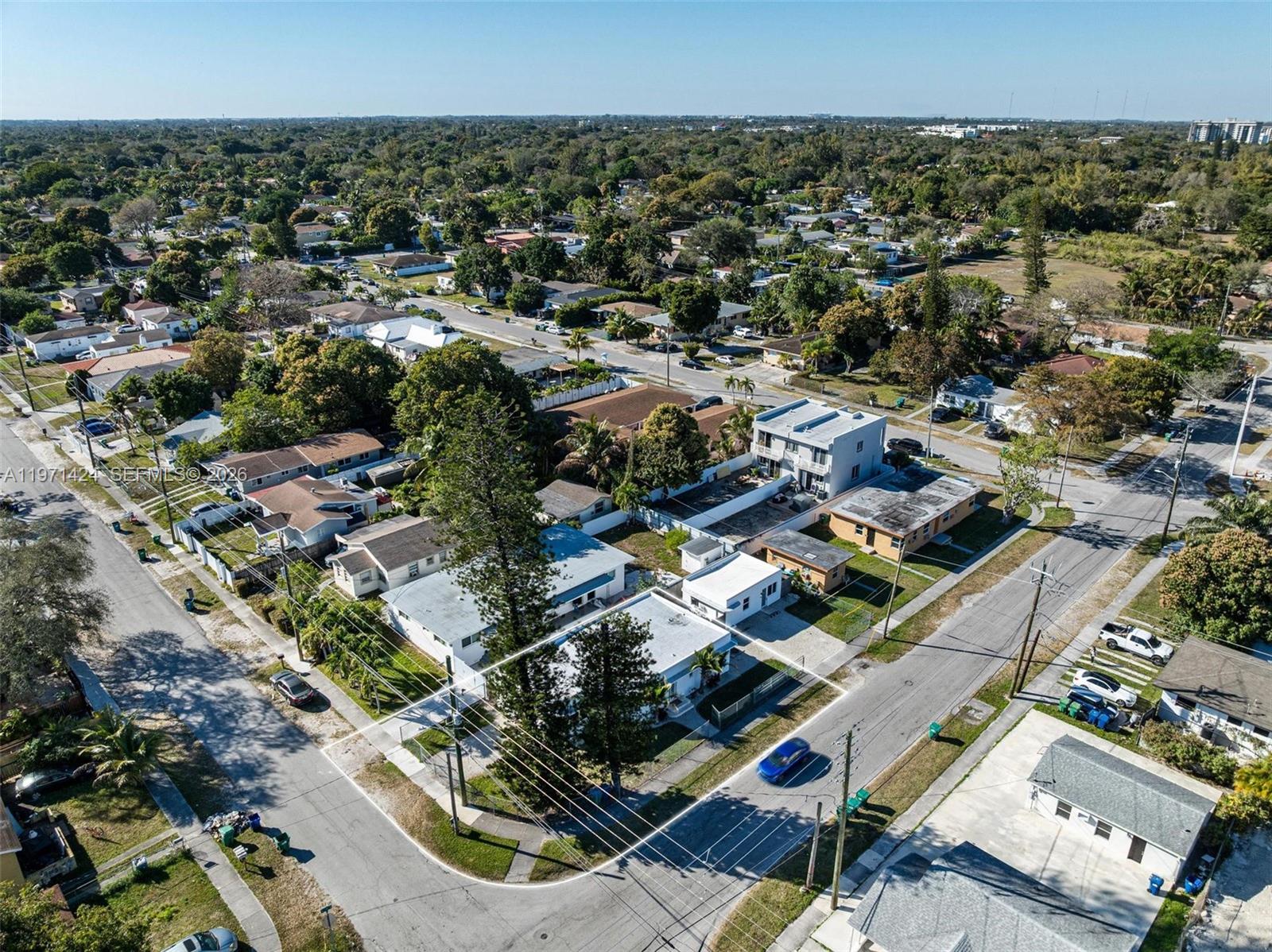 BISCAYNE SHORES CORR PLAT - Residential Income