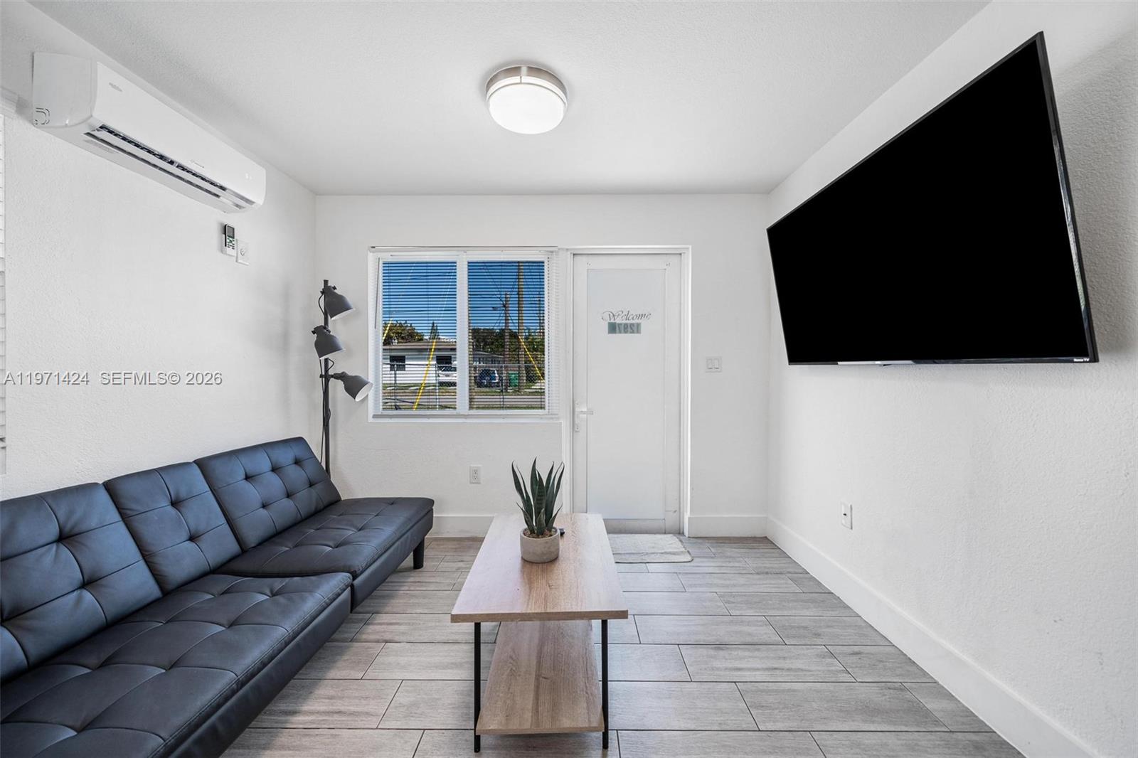 BISCAYNE SHORES CORR PLAT - Residential Income