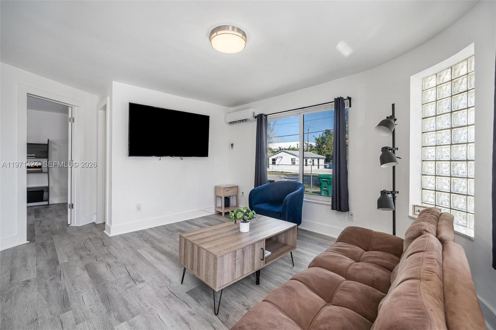 BISCAYNE SHORES CORR PLAT - Residential Income