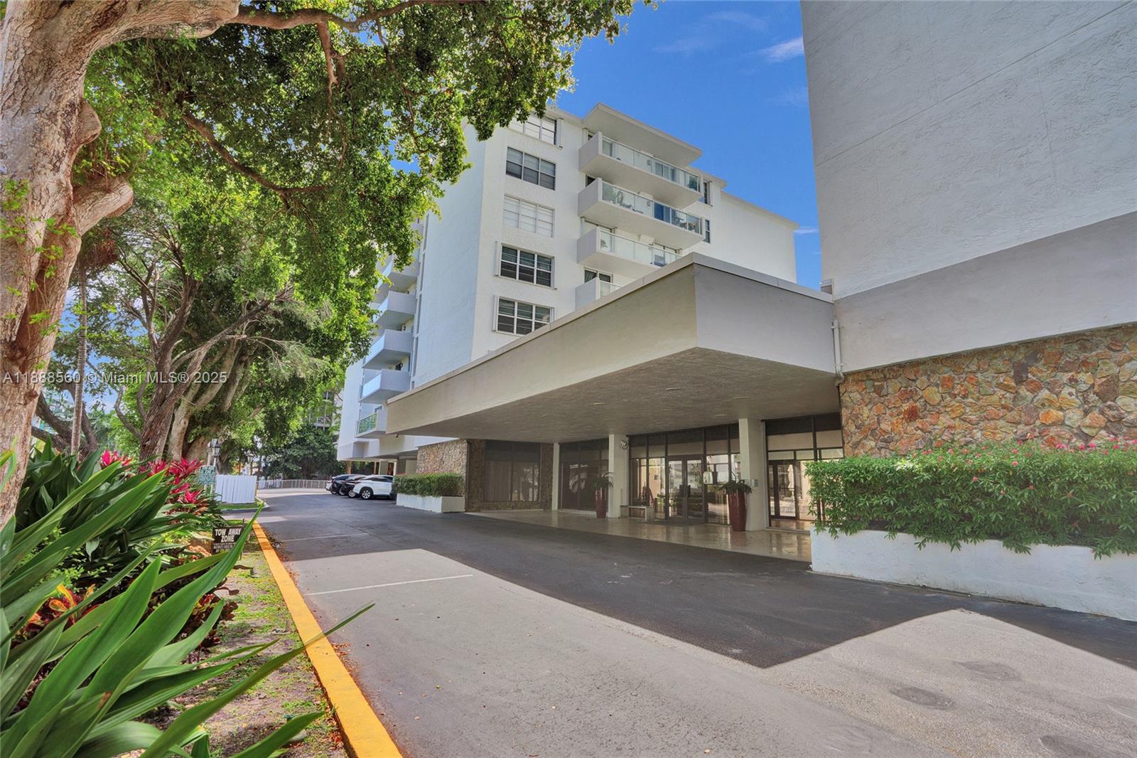 10000 PLAZA CONDO-SOUTH T - Residential