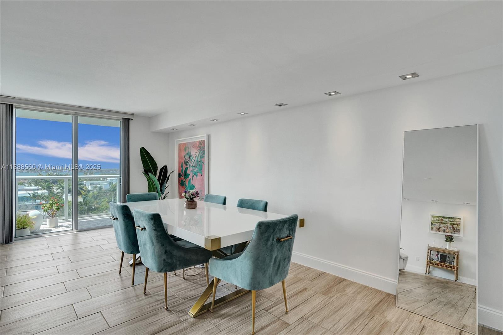 10000 PLAZA CONDO-SOUTH T - Residential