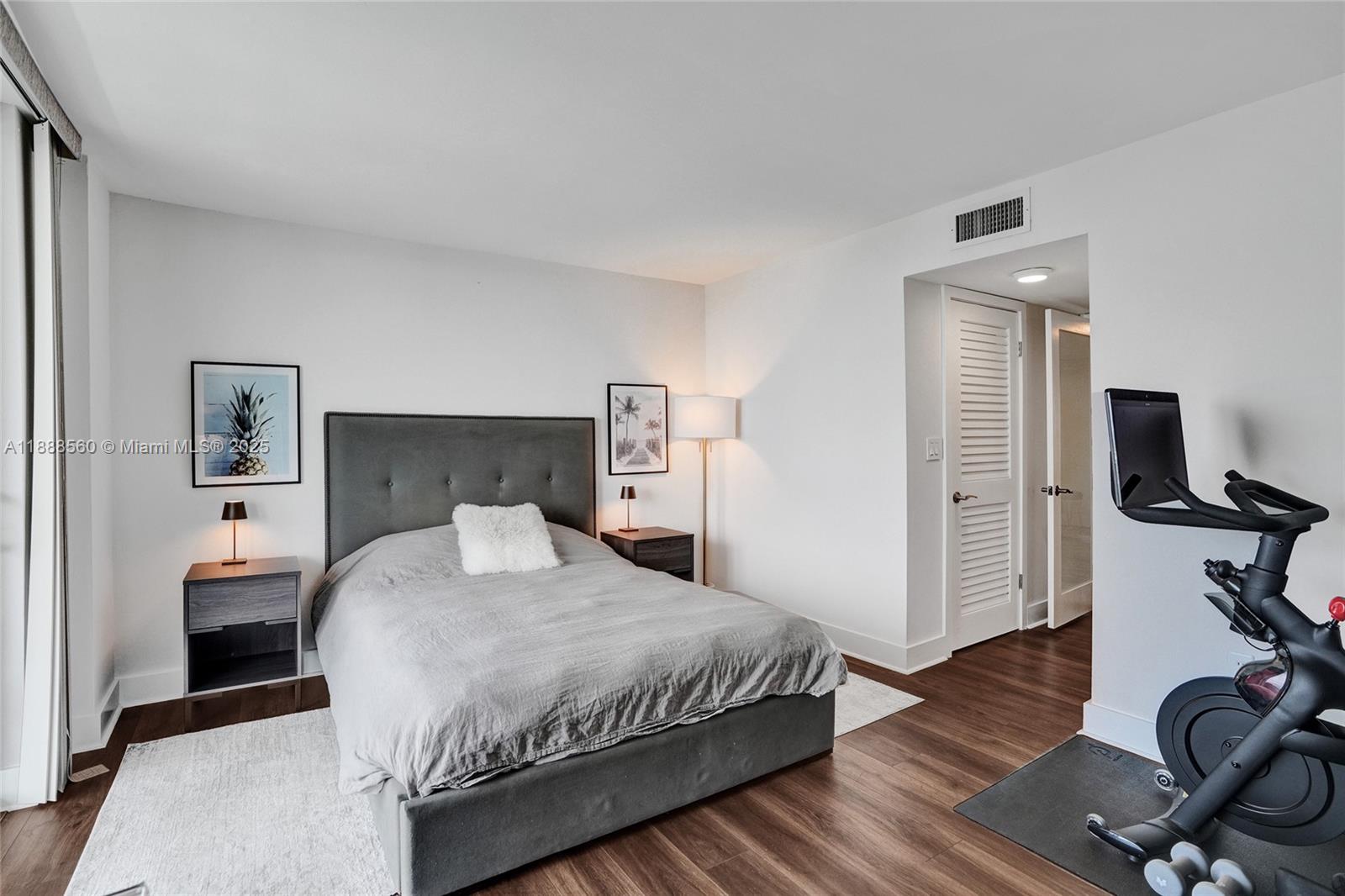 10000 PLAZA CONDO-SOUTH T - Residential