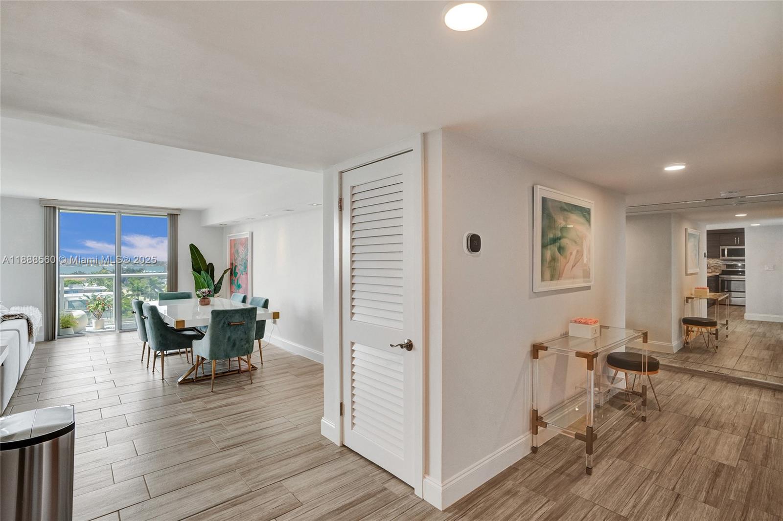 10000 PLAZA CONDO-SOUTH T - Residential