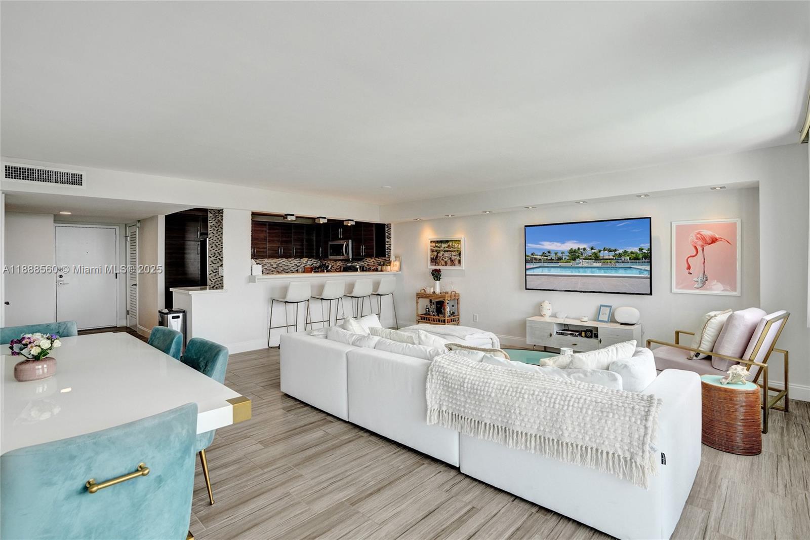 10000 PLAZA CONDO-SOUTH T - Residential