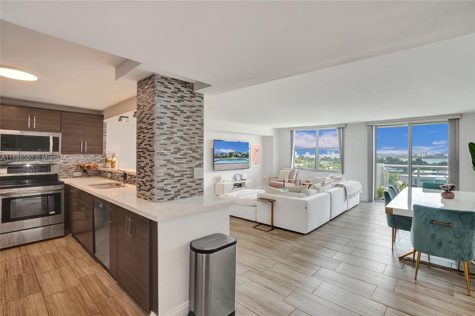 10000 PLAZA CONDO-SOUTH T - Residential