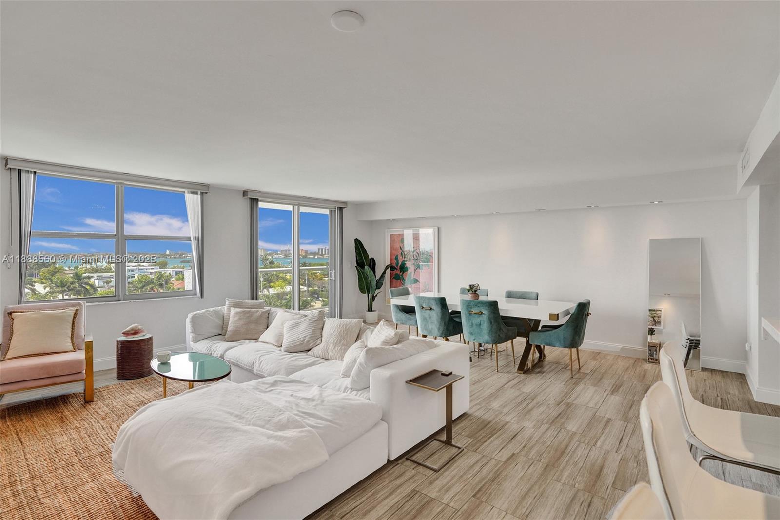 10000 PLAZA CONDO-SOUTH T - Residential