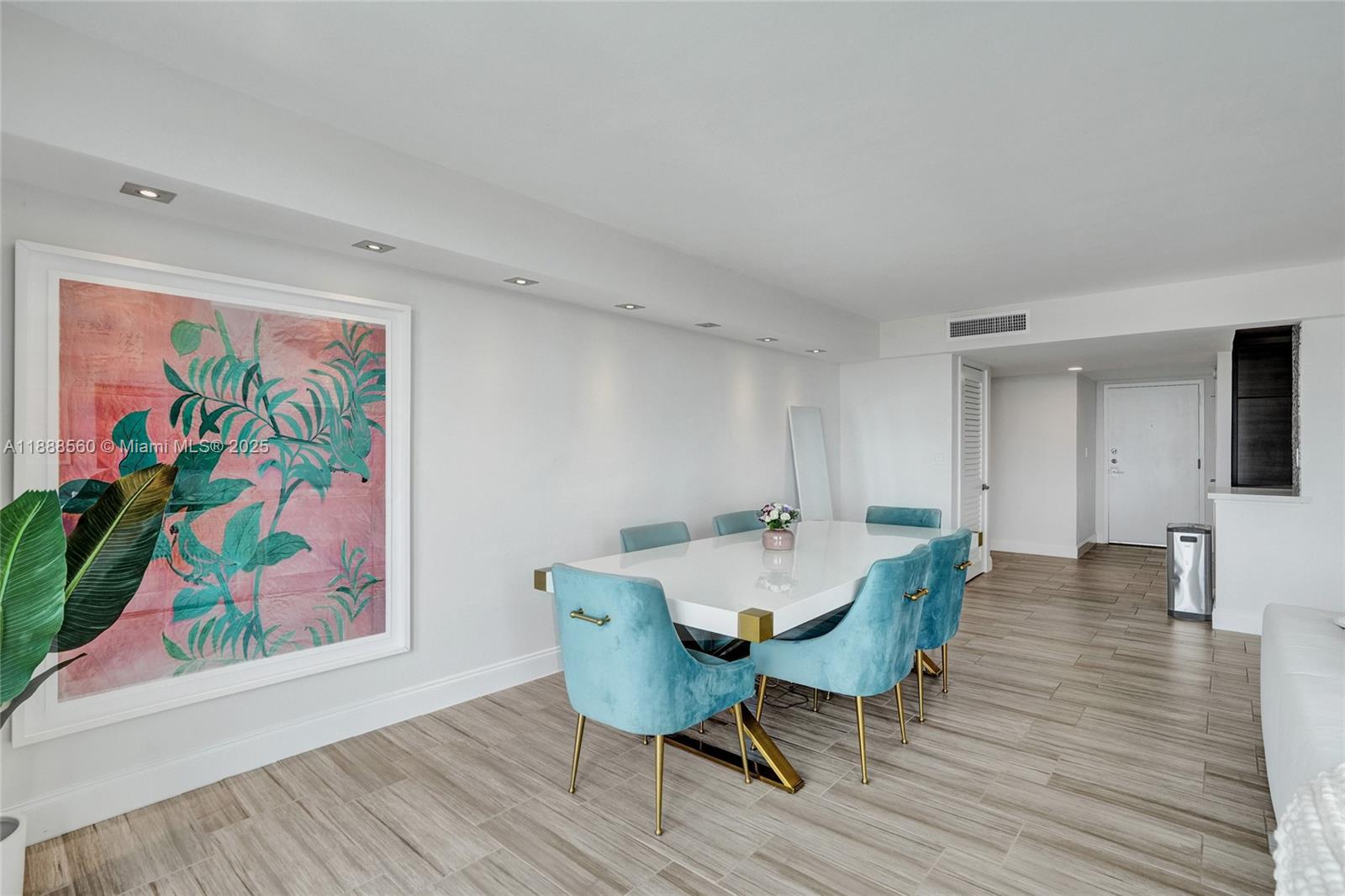 10000 PLAZA CONDO-SOUTH T - Residential