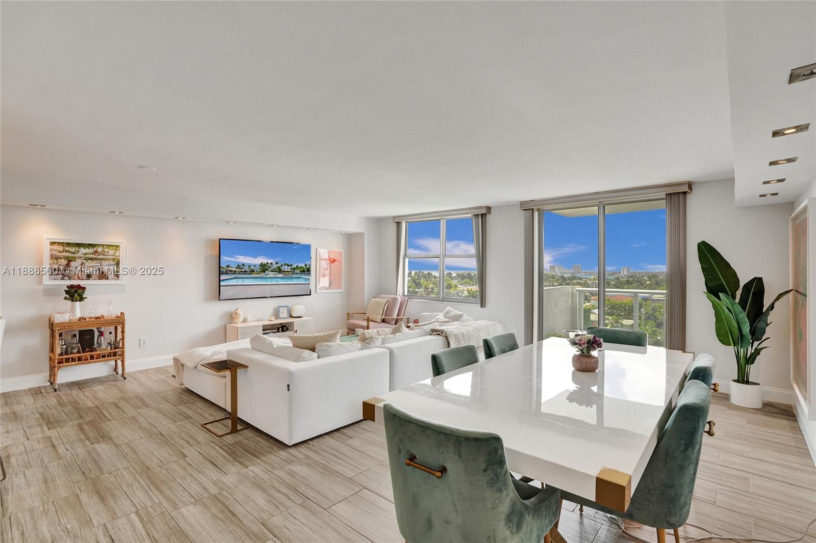 10000 PLAZA CONDO-SOUTH T - Residential