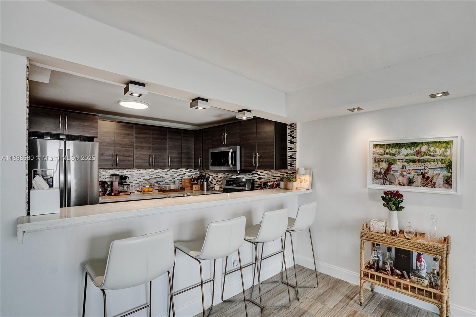 10000 PLAZA CONDO-SOUTH T - Residential
