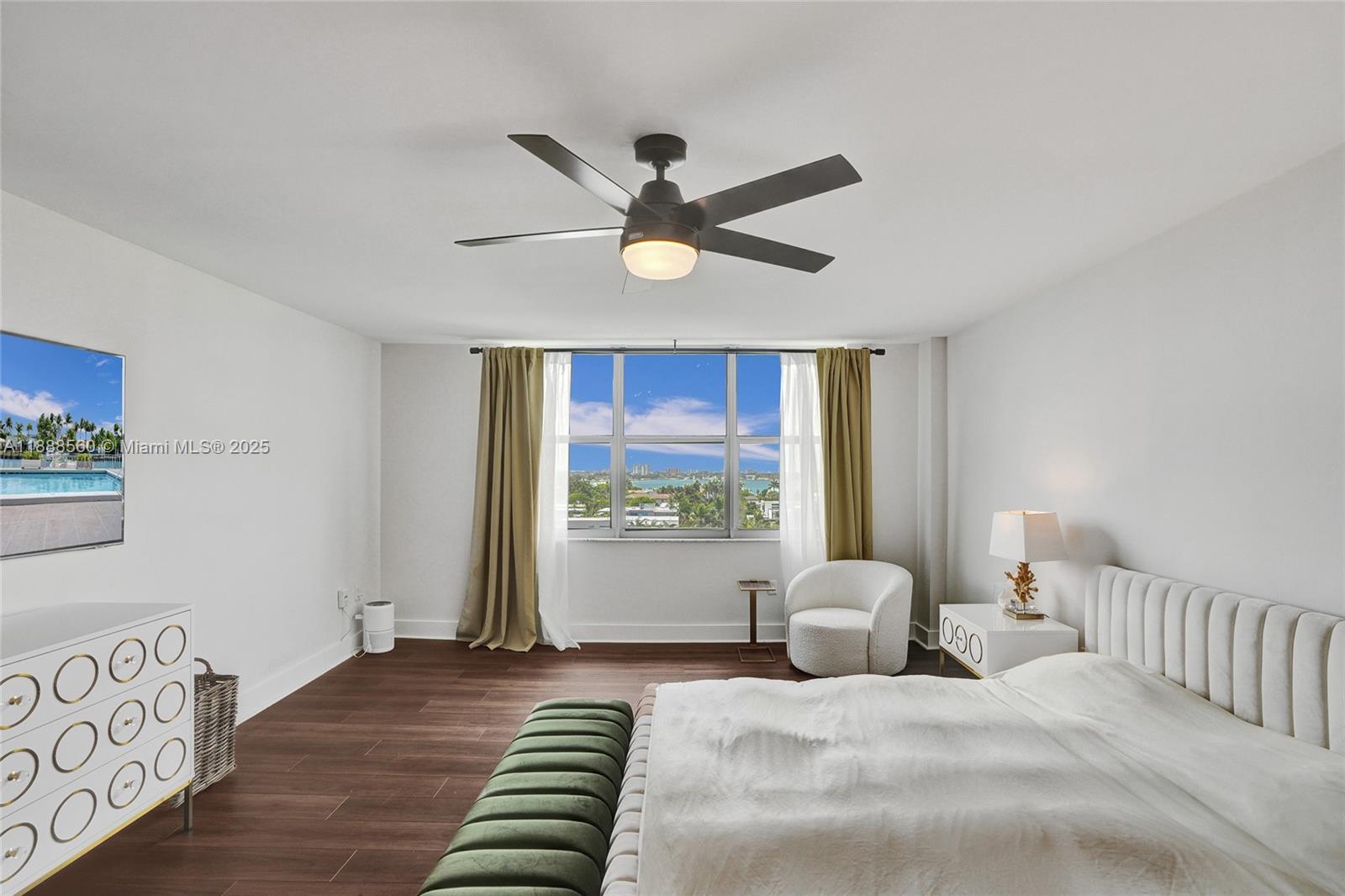 10000 PLAZA CONDO-SOUTH T - Residential