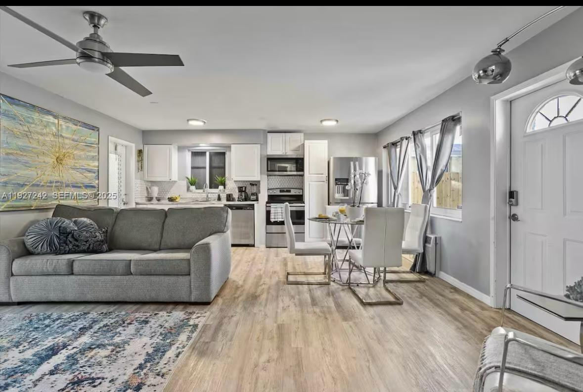 LAUDERDALE - Residential Lease