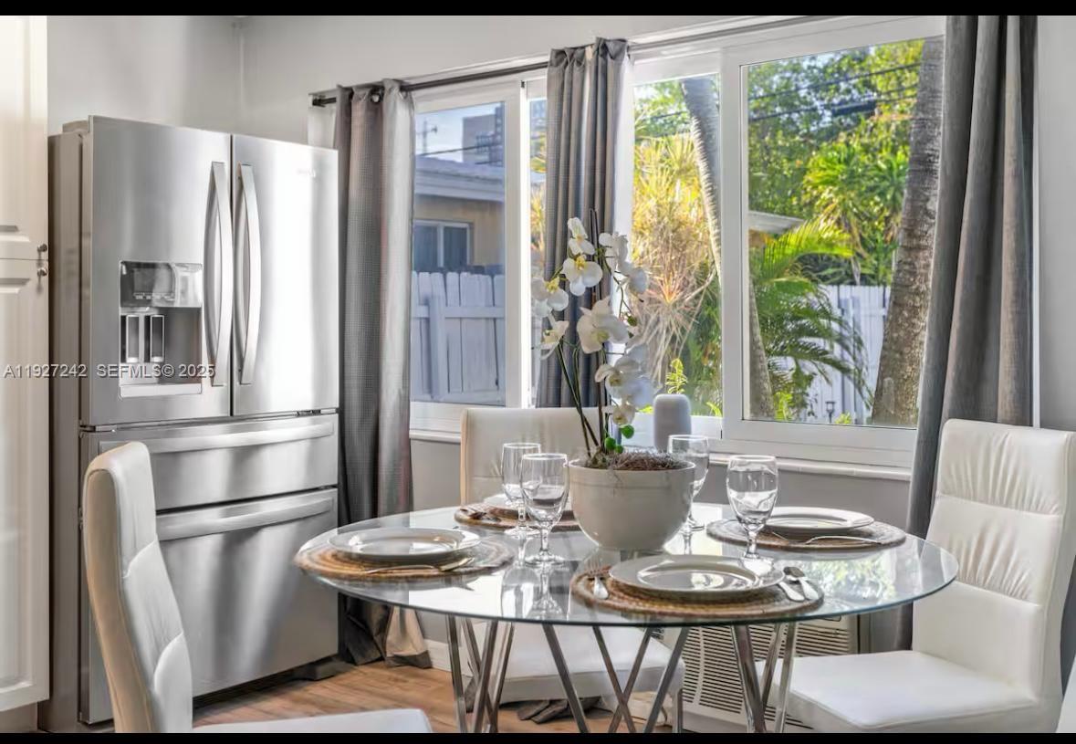 LAUDERDALE - Residential Lease