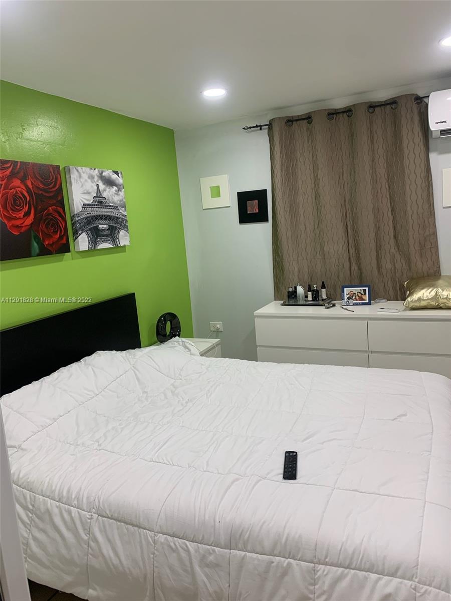 SUN-TAN VILLAGE SEC 4 - Residential
