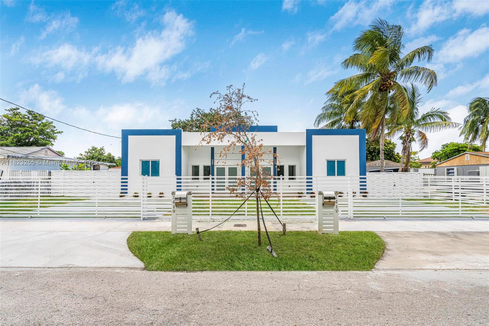 2419 Nw 97th St A, Miami, Broward County, Florida - 3 Bedrooms  
2 Bathrooms - 
