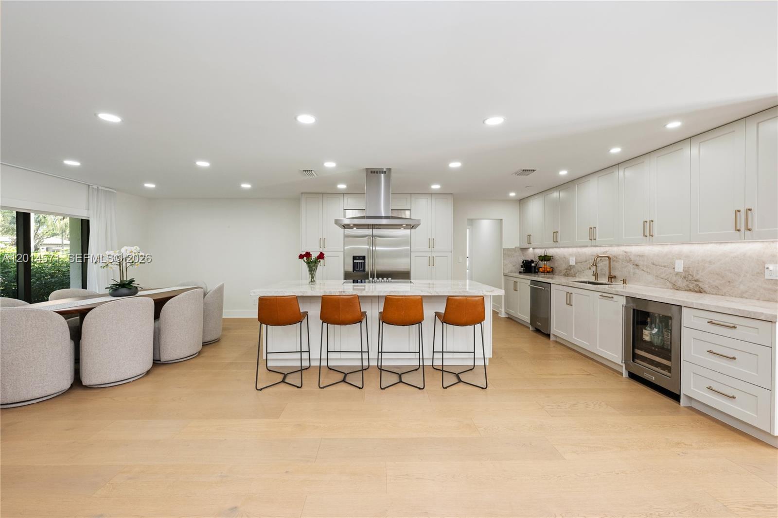 IVANHOE ESTATES - Residential