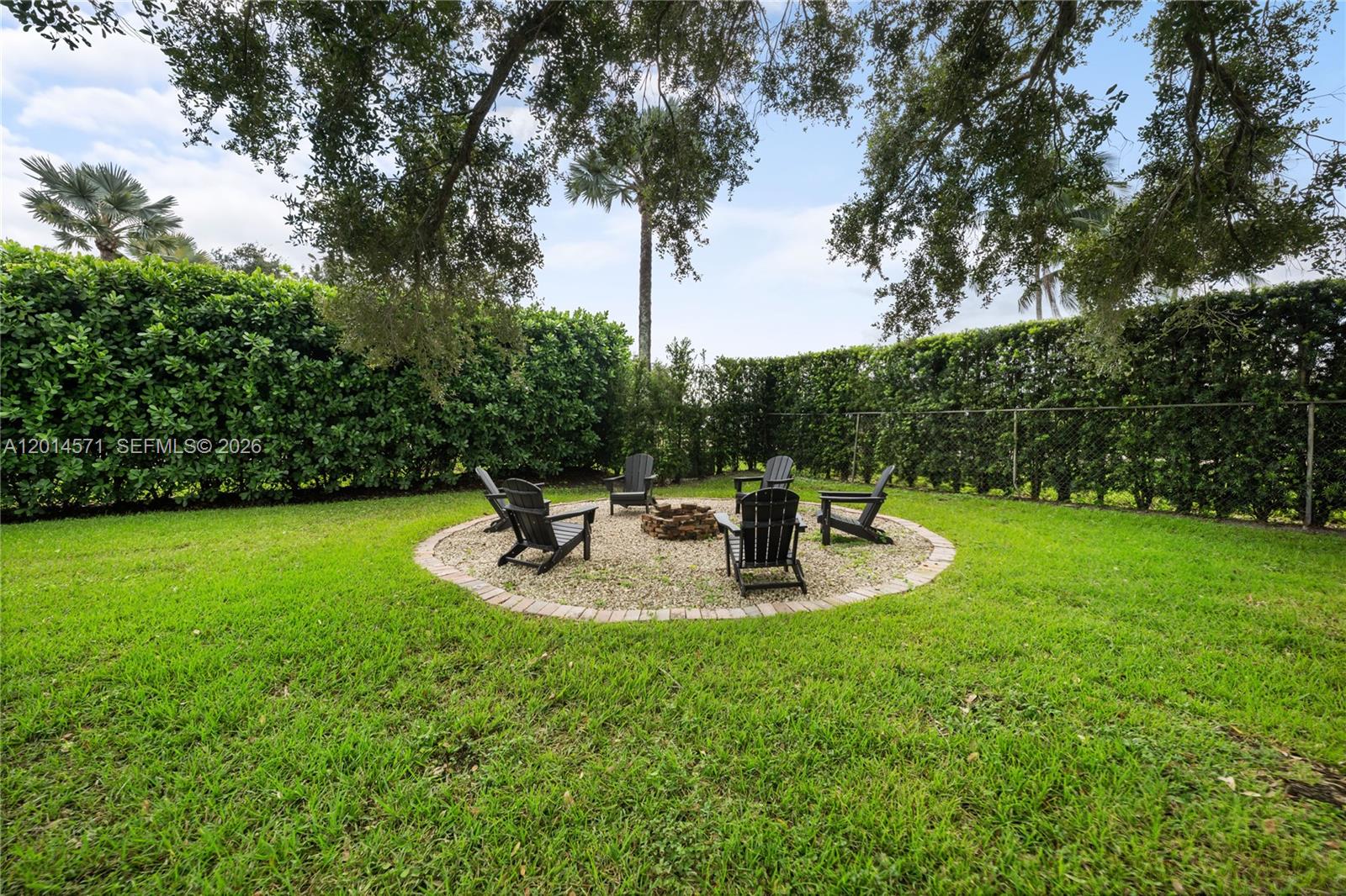 IVANHOE ESTATES - Residential