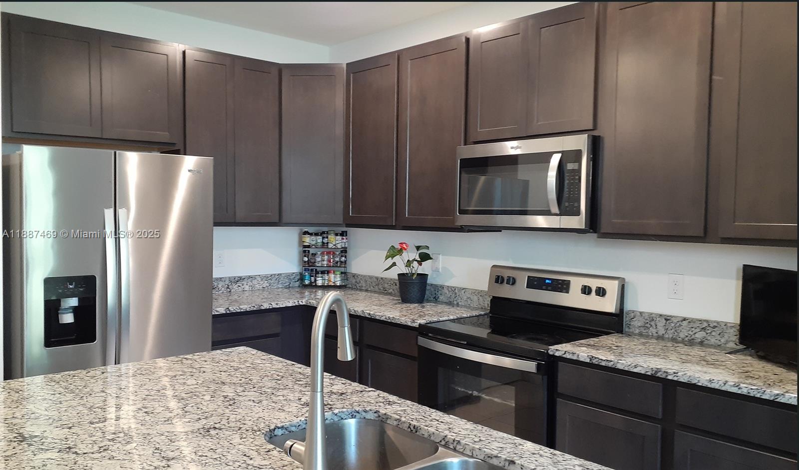 RESIDENCES AT PALM AIRE - Residential