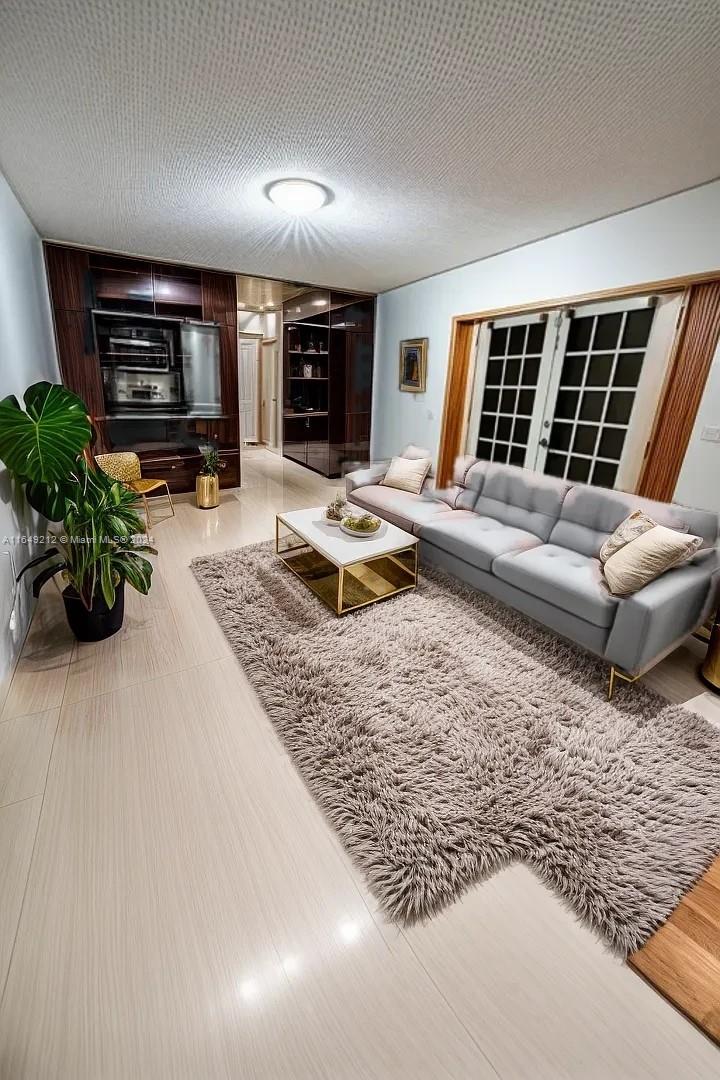 CAROL CITY CORR PL OF - Residential