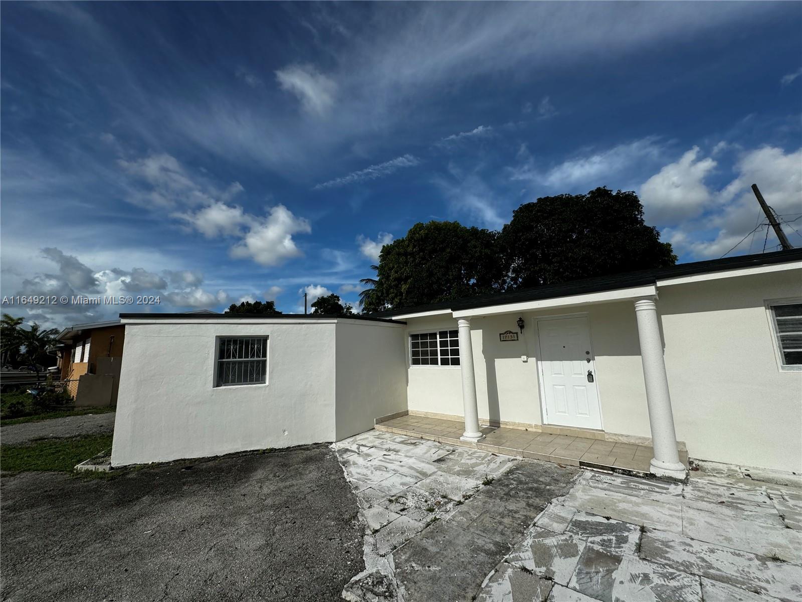 CAROL CITY CORR PL OF - Residential