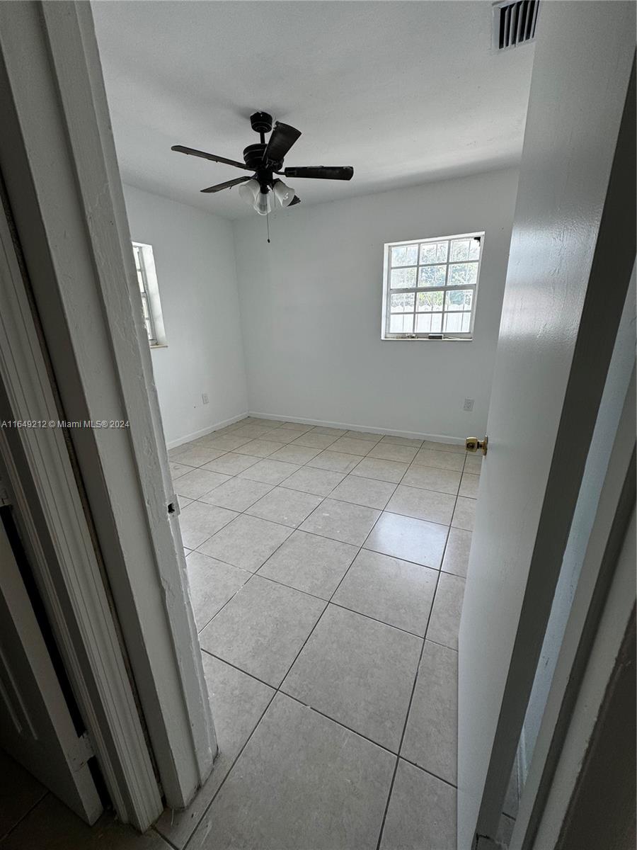 CAROL CITY CORR PL OF - Residential