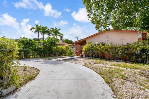 Tiny photo for 1320 NE 135th St, North Miami, FL 33161 (MLS # A12007488)