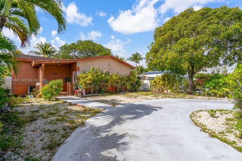 Tiny photo for 1320 NE 135th St, North Miami, FL 33161 (MLS # A12007488)