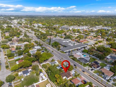 Tiny photo for 1320 NE 135th St, North Miami, FL 33161 (MLS # A12007488)