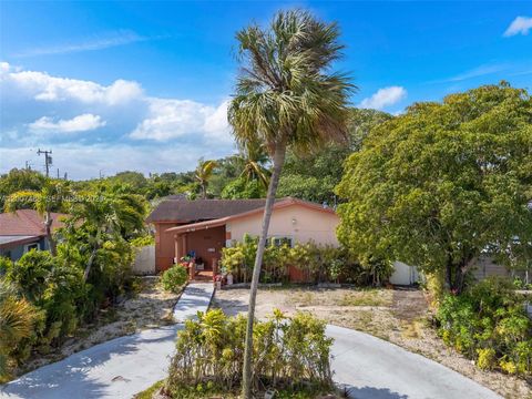 Tiny photo for 1320 NE 135th St, North Miami, FL 33161 (MLS # A12007488)