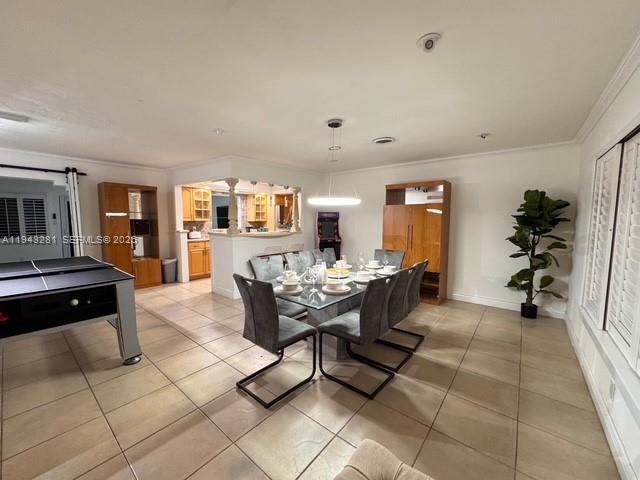 2101 NE 25th St 2101