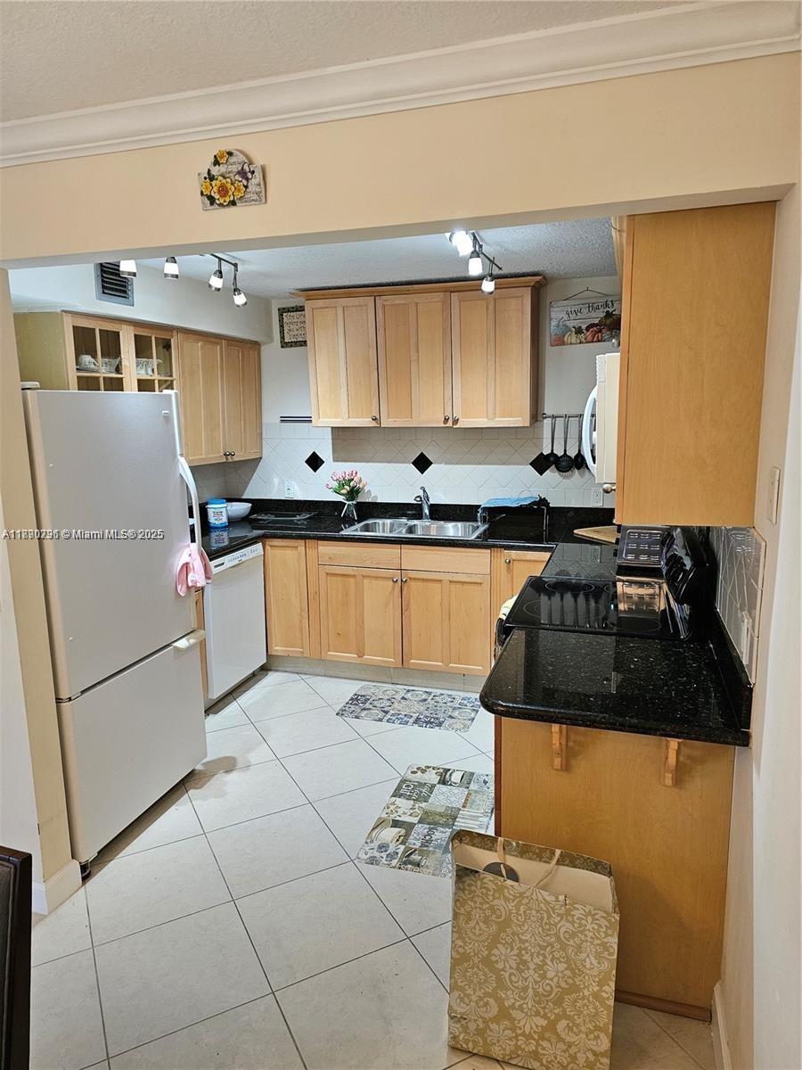 GREENBRIER CONDO - Residential