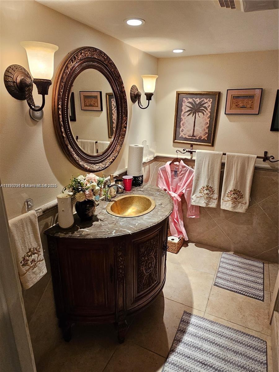 GREENBRIER CONDO - Residential