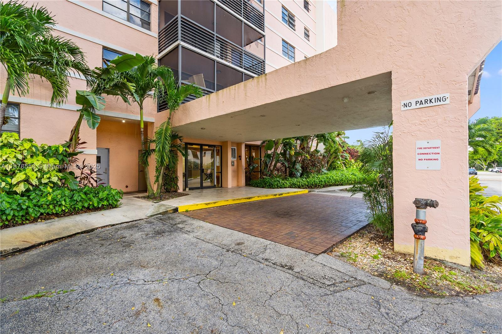 LAKE VIEW OF CALIF CLUB C - Residential