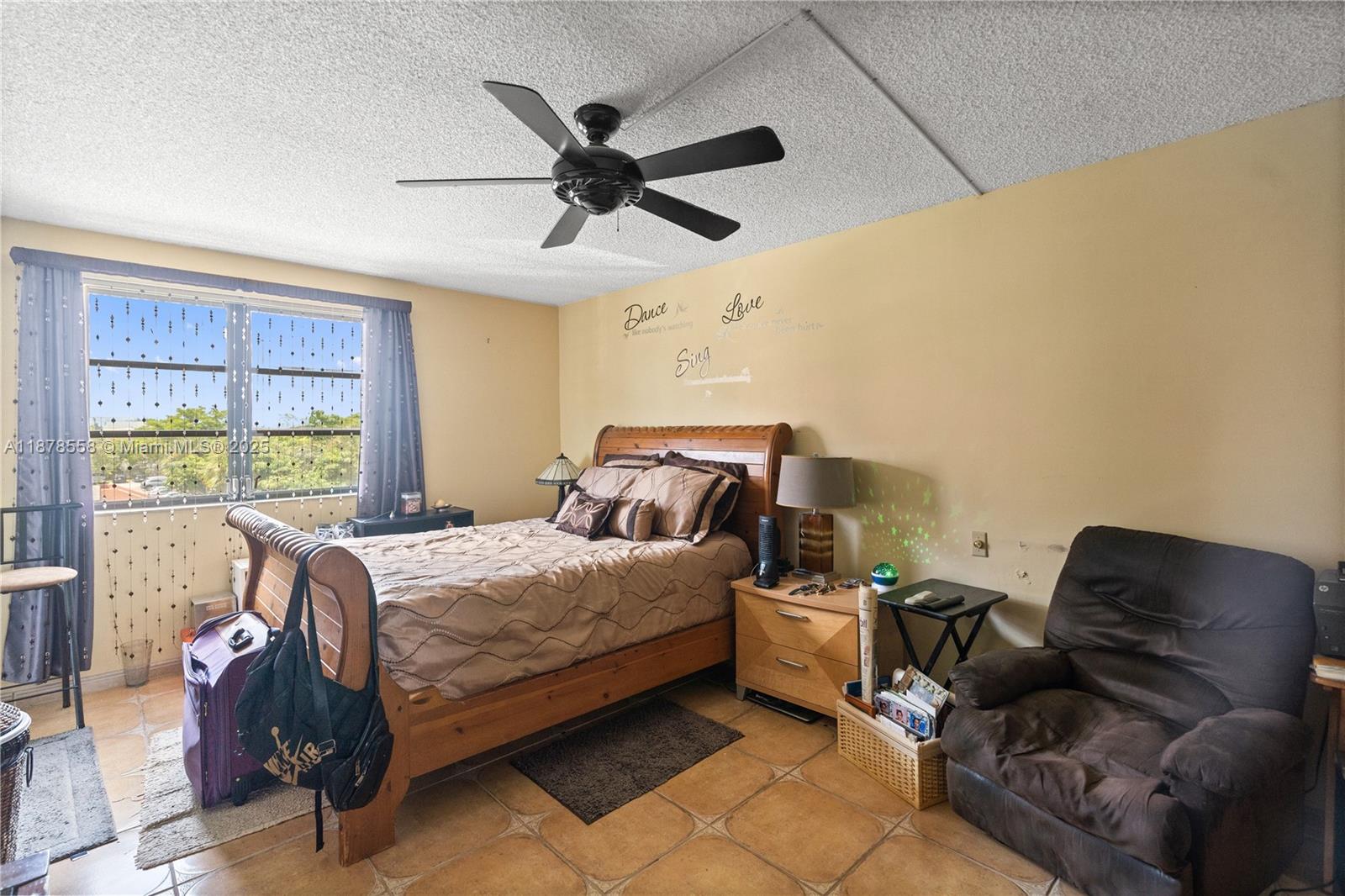 LAKE VIEW OF CALIF CLUB C - Residential