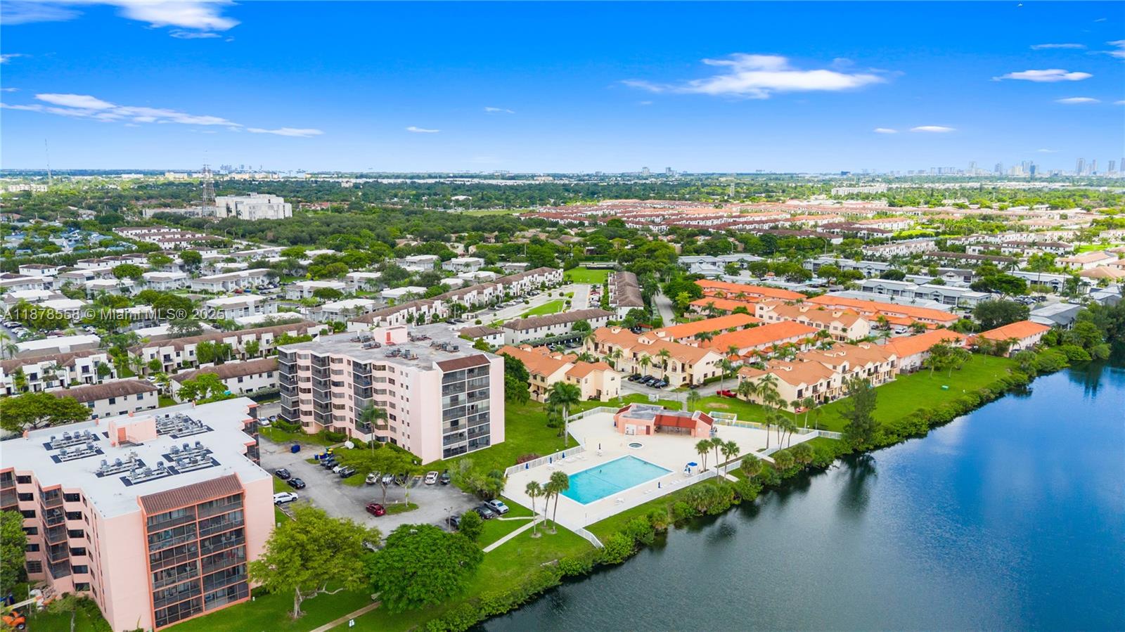 LAKE VIEW OF CALIF CLUB C - Residential