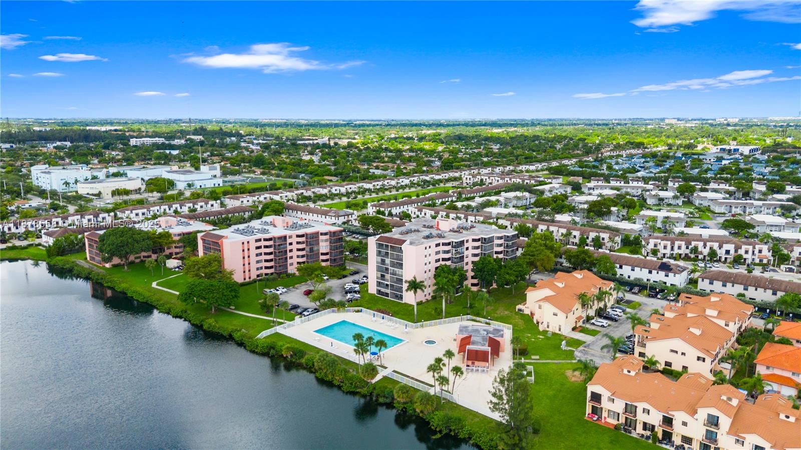 LAKE VIEW OF CALIF CLUB C - Residential