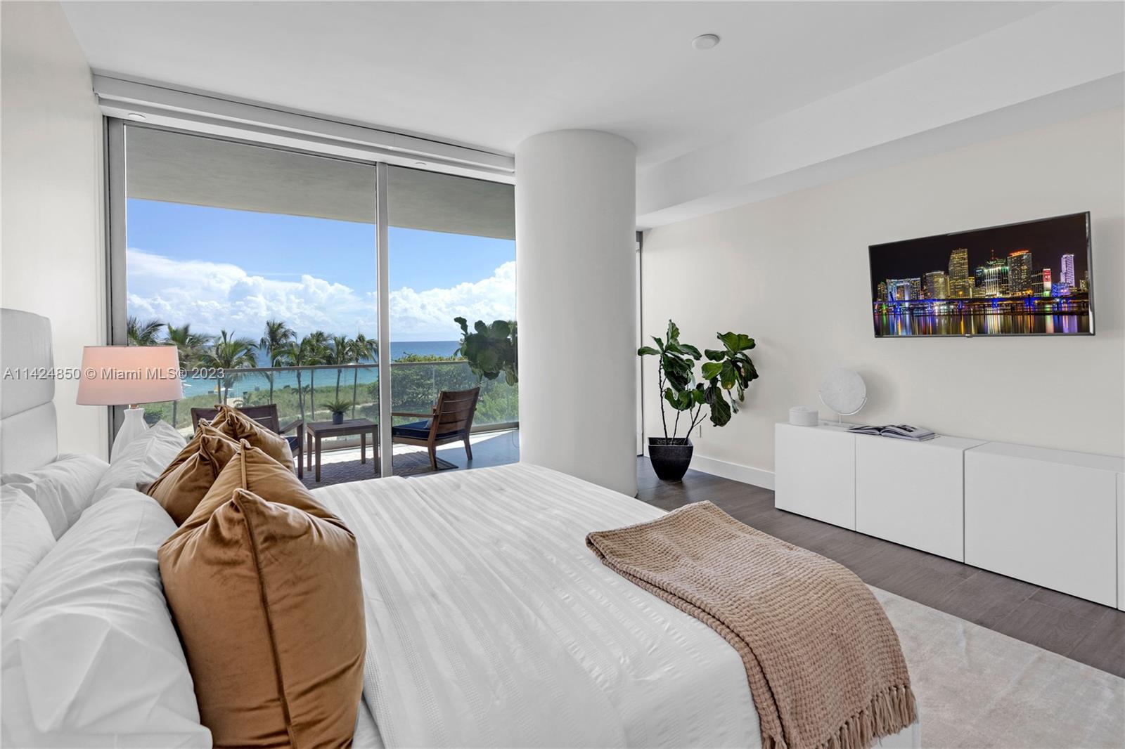 OCEANA BAL HARBOUR CONDO - Residential