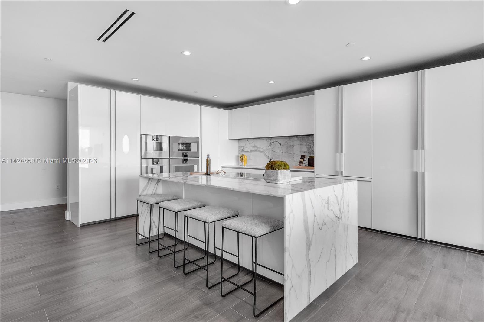 OCEANA BAL HARBOUR CONDO - Residential