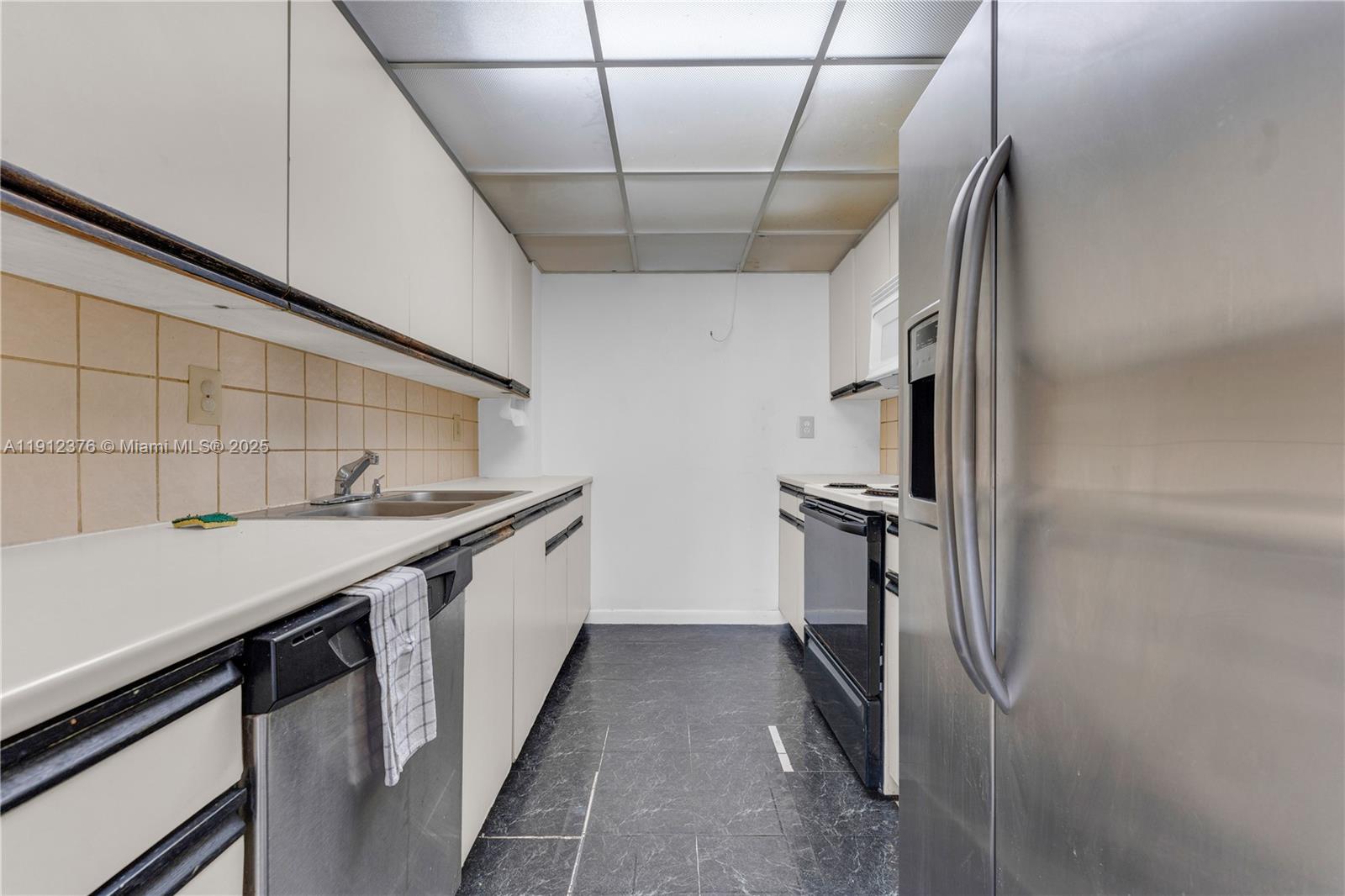 THE ROYAL CLUB CONDO - Residential