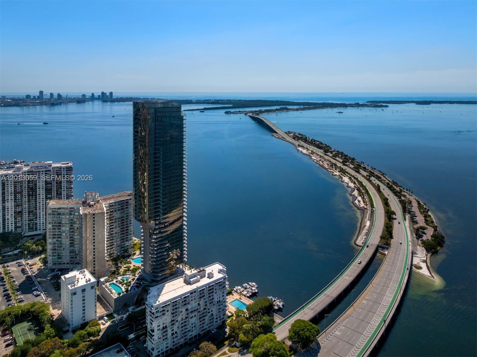 Una Residences - Residential