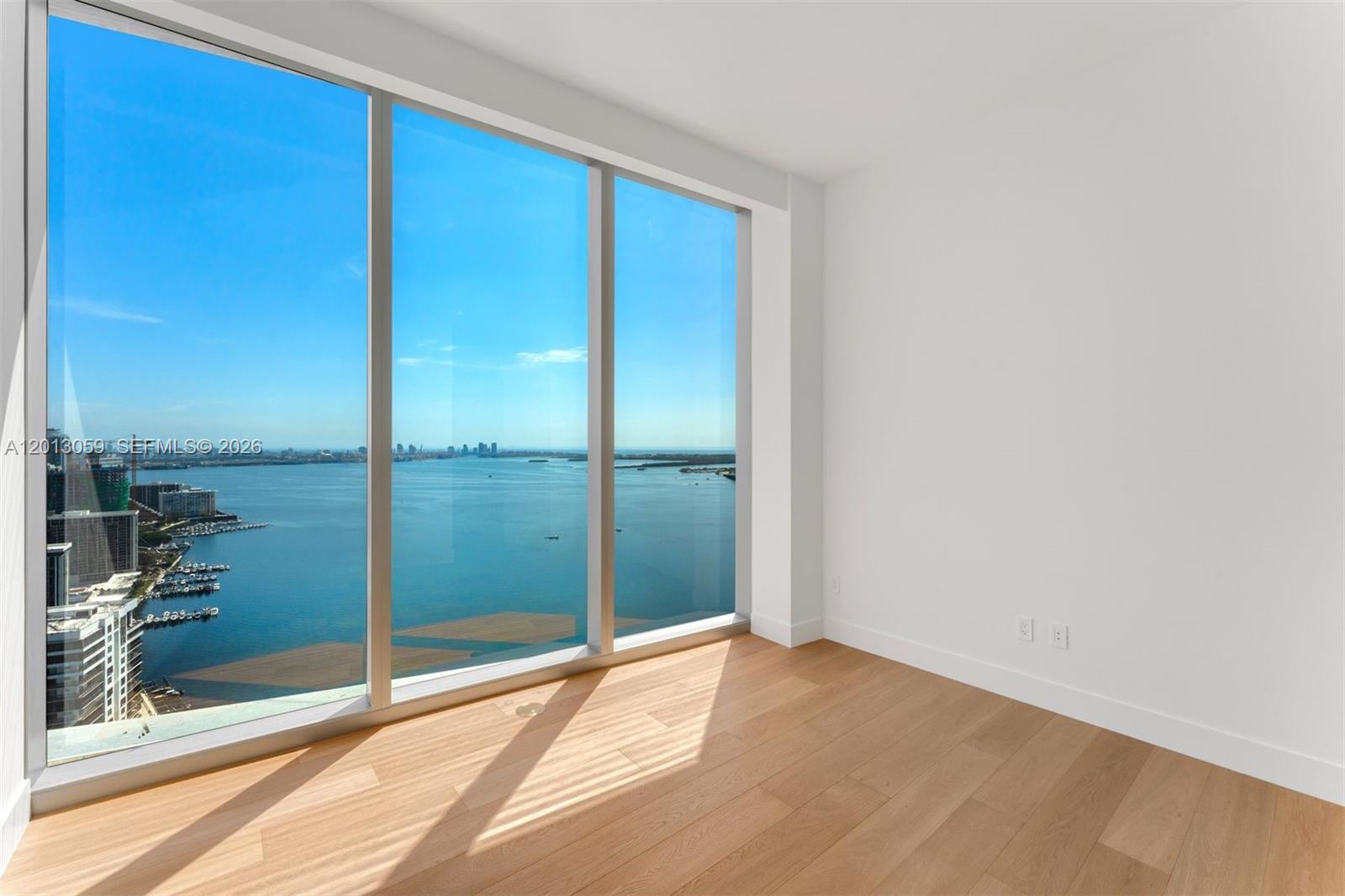 Una Residences - Residential