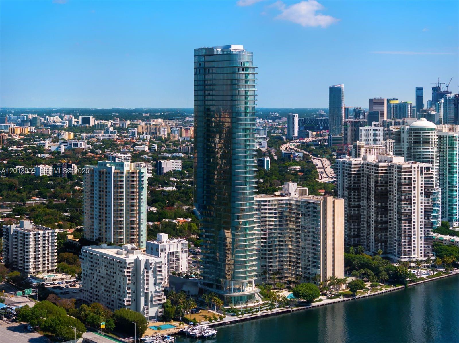 Una Residences - Residential