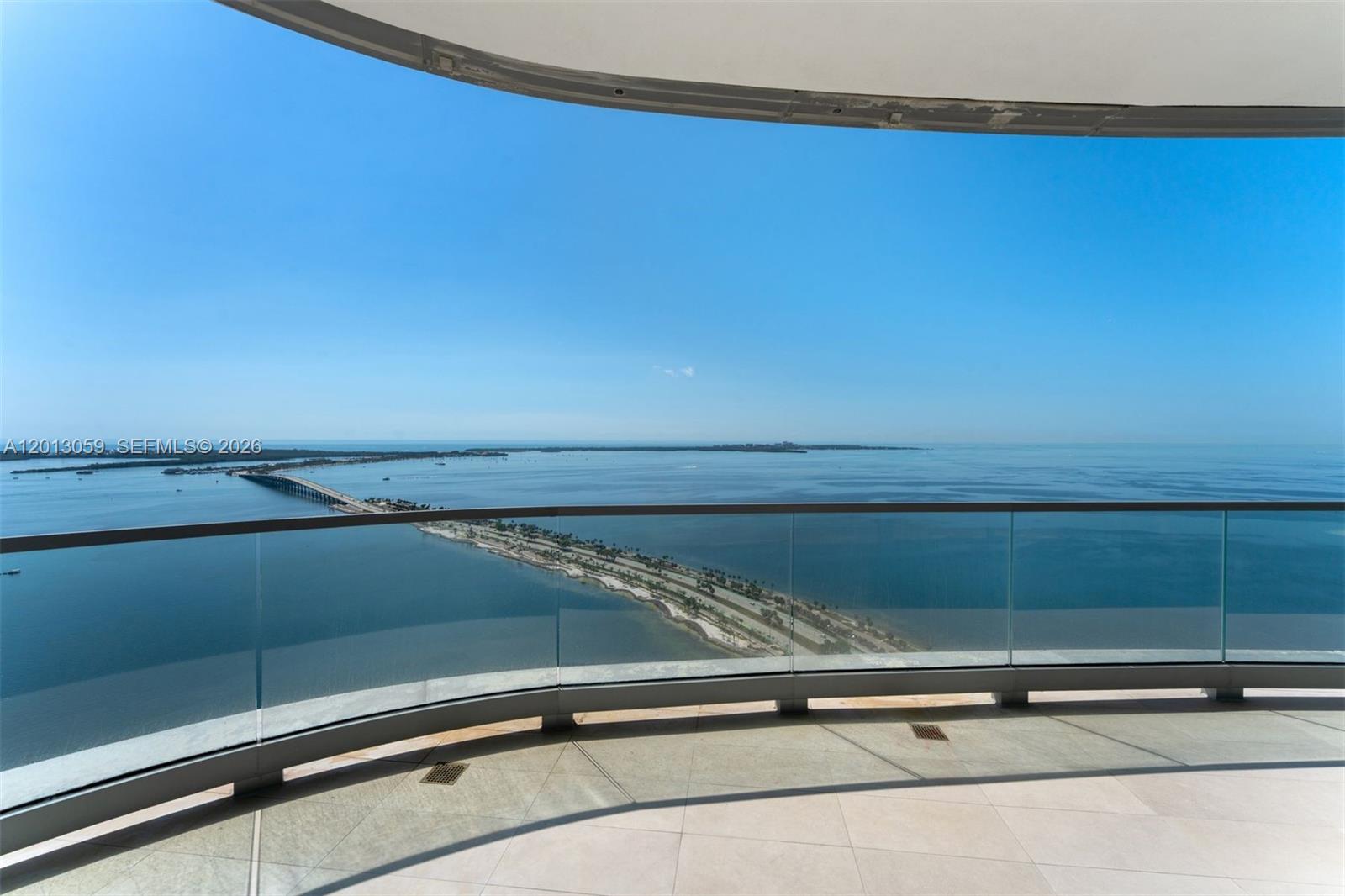 Una Residences - Residential